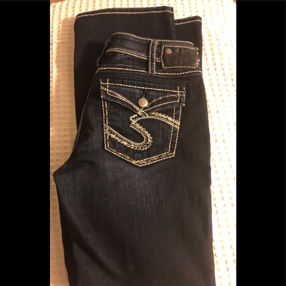 Silver Suki Flap Dark Denim Curvy Jean Sz. 30X32, fit like a 29!!